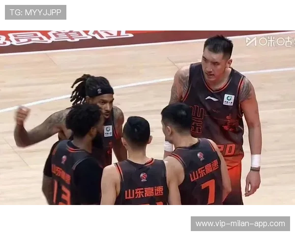 山东高速男篮外线火力全开，展现三分球新战略