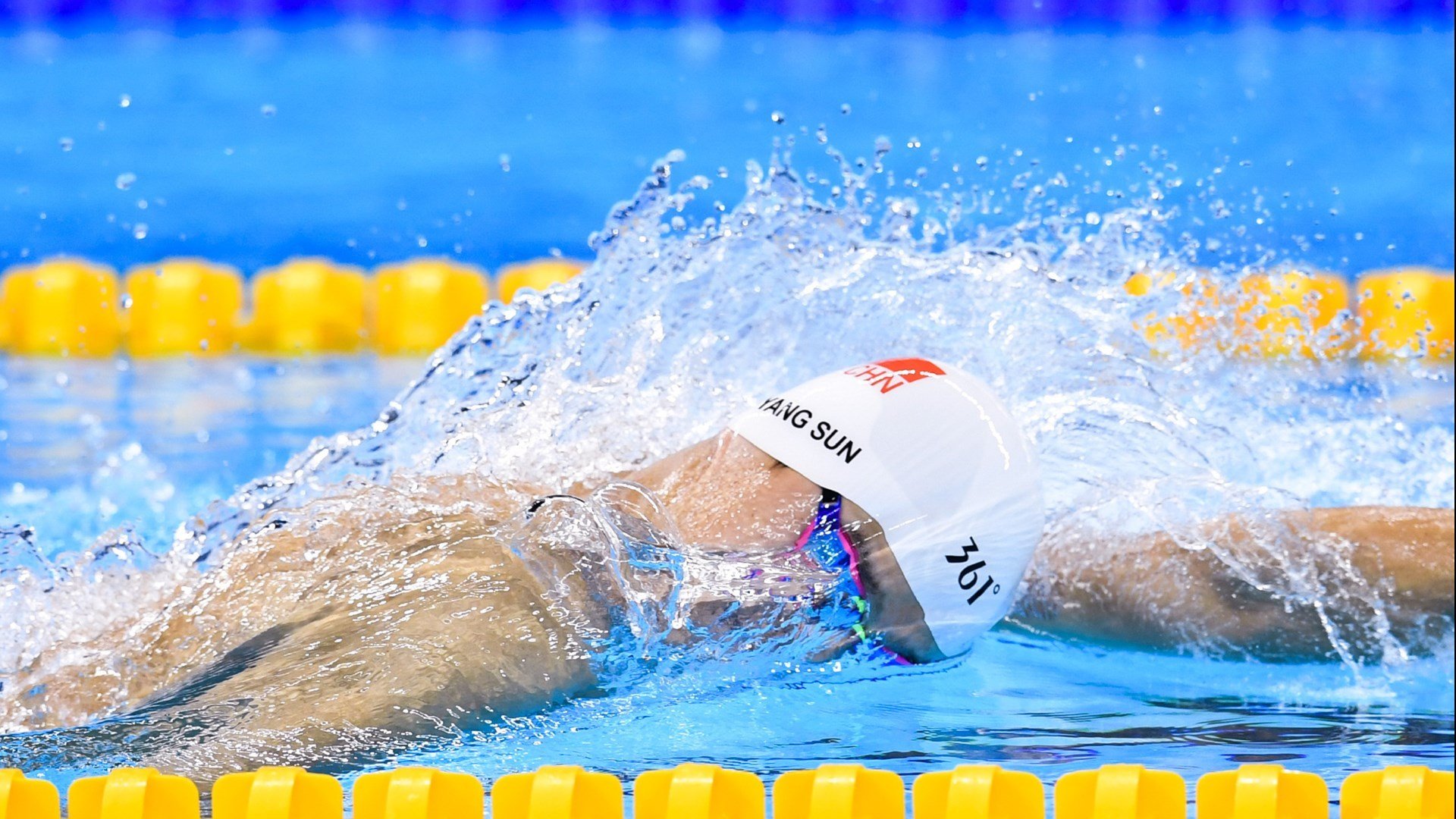 凯蒂·莱德基强势夺冠再写传奇,凯蒂-莱德基