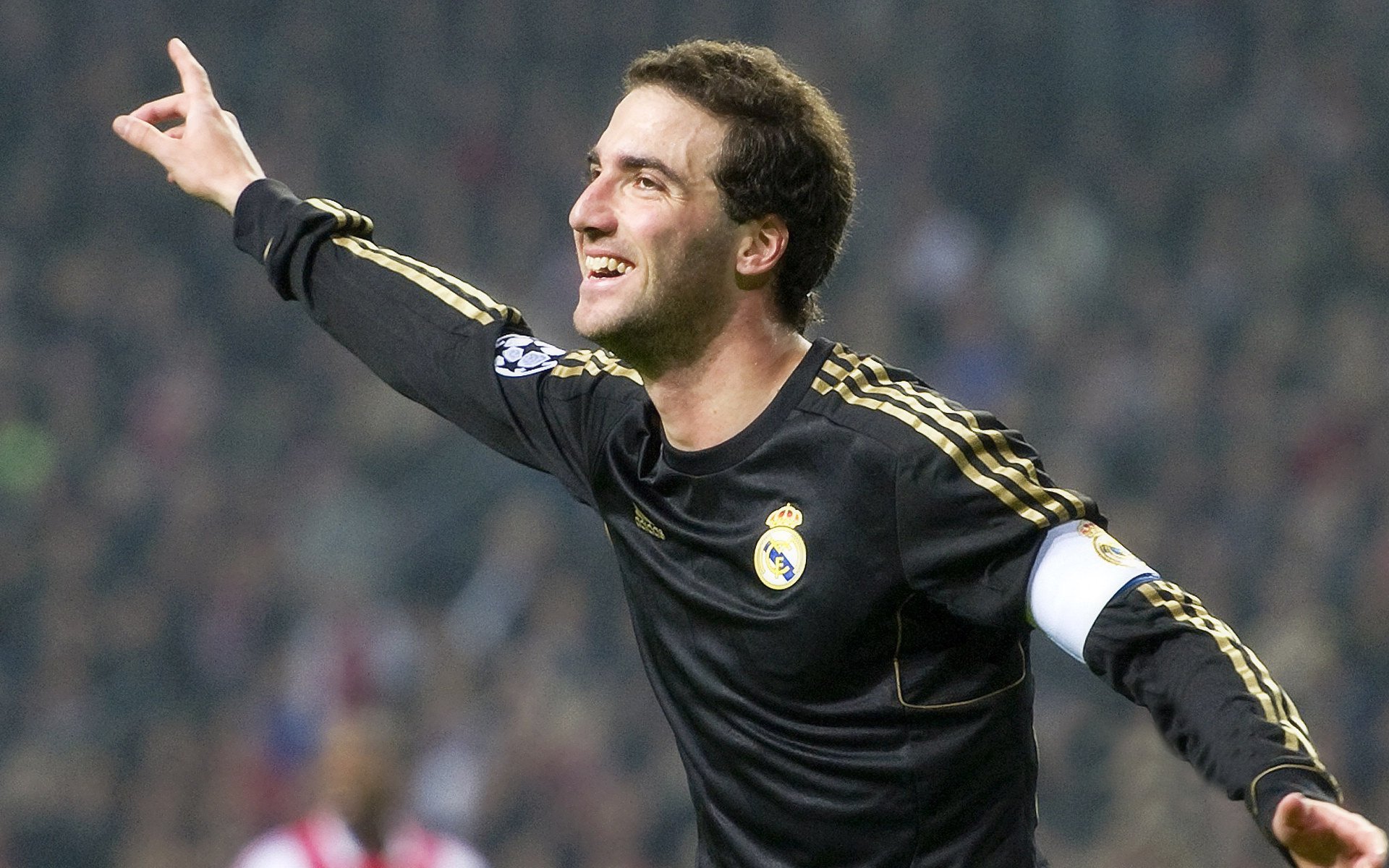 AC Milan官方APP下载-美洲杯火热开战：球员实力与团队默契的比拼，美洲杯实力分析